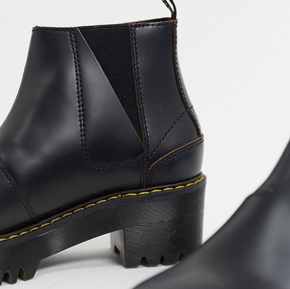 Dr. Martens Rometty Chelsea Boot Womens Quad Platform Black Smooth Leather New - Picture 6 of 14